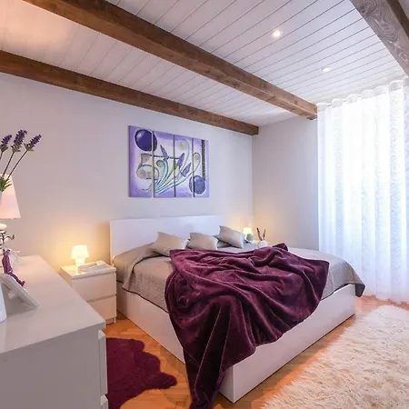 Amneris Holiday home